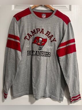 Official NFL Tampa Bay Buccaneers long sleeve tee Gray Red Accents Men’s Size L